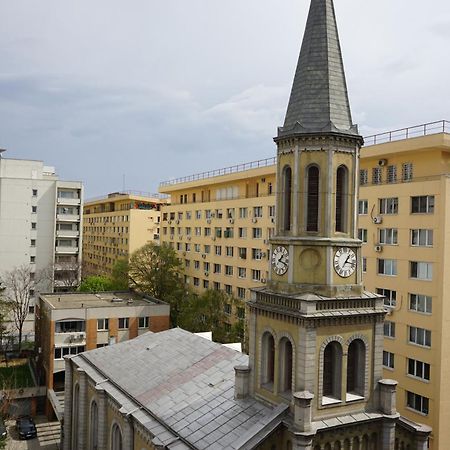 Agentia H Accommodation Boekarest Buitenkant foto