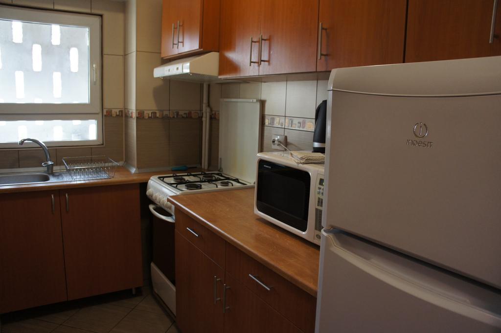 Agentia H Accommodation Boekarest Buitenkant foto