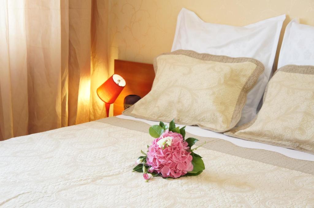 Agentia H Accommodation Boekarest Kamer foto
