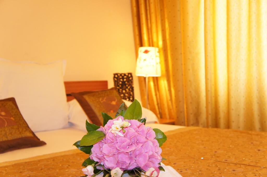 Agentia H Accommodation Boekarest Kamer foto