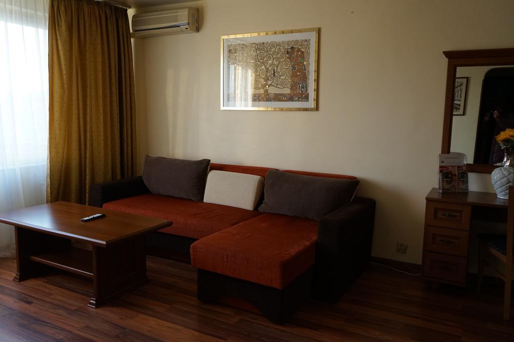 Agentia H Accommodation Boekarest Buitenkant foto