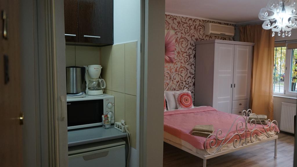 Agentia H Accommodation Boekarest Buitenkant foto