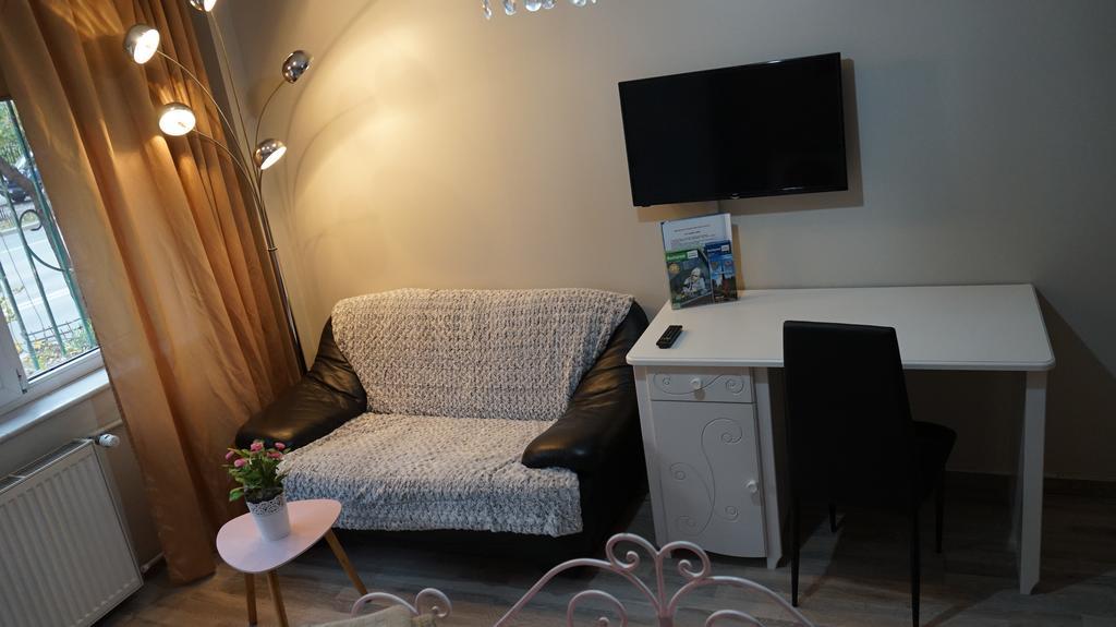 Agentia H Accommodation Boekarest Buitenkant foto